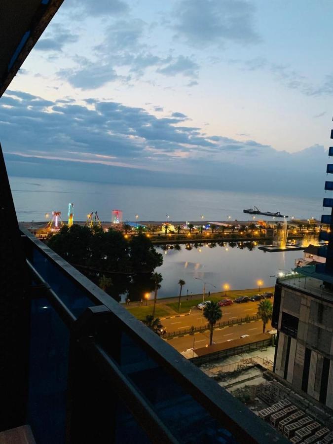 Orbi City Luxury Suit Batoumi Extérieur photo