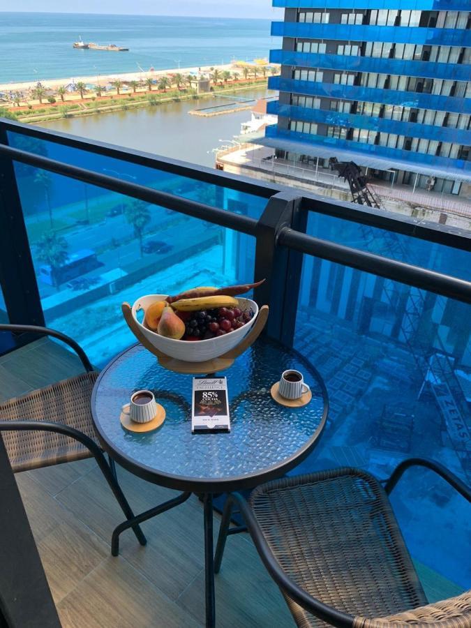 Orbi City Luxury Suit Batoumi Extérieur photo